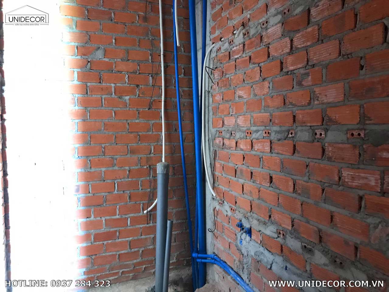 Đường ống và điện âm tường